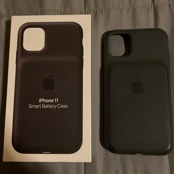 Apple iPhone 11 Charging Case - Picture 3 of 3